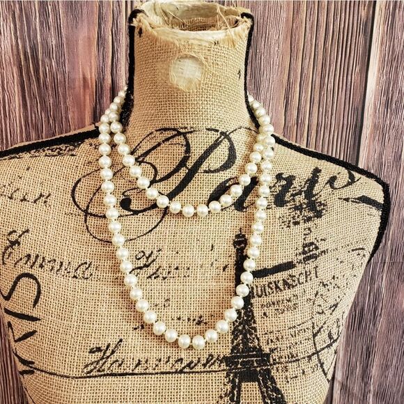 3 for $25 Wet Seal Faux Pearl Necklace - Picture 1 of 4